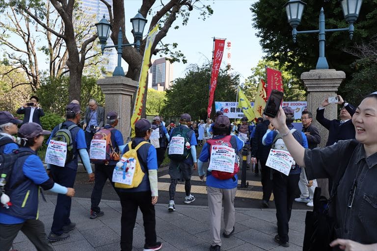 30朝鮮通信使友情ウォークゴール歓迎式 (45)_R14-58-04.JPG